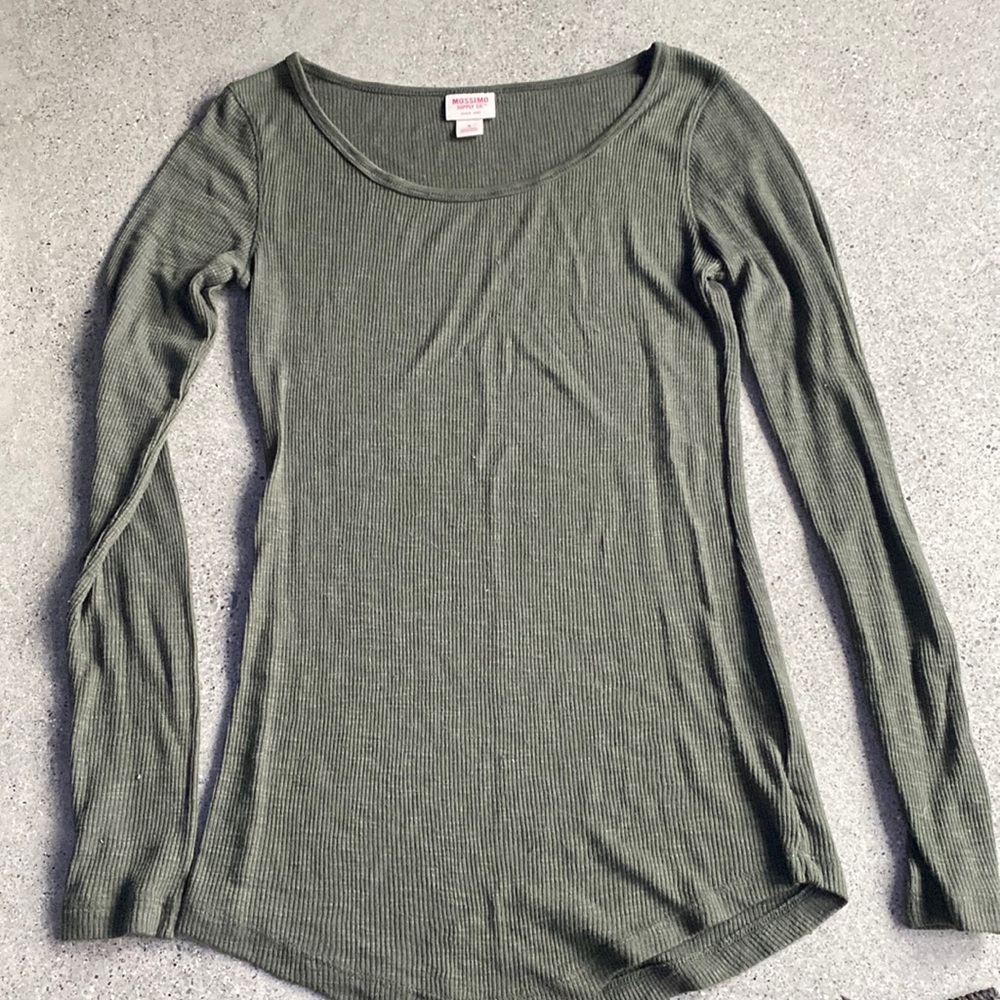 Mossimo Green Long sleeve Tee. Size Small.
